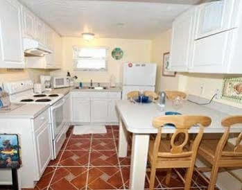 Anna Maria Beach Cottages Anna Maria Island Exterior photo