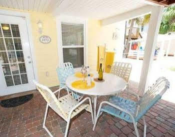 Anna Maria Beach Cottages Anna Maria Island Exterior photo