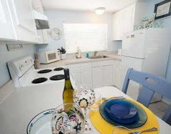 Anna Maria Beach Cottages Anna Maria Island Exterior photo