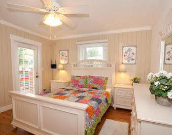 Anna Maria Beach Cottages Anna Maria Island Exterior photo